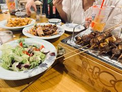 -烤满分·东北烧烤(首经贸店)