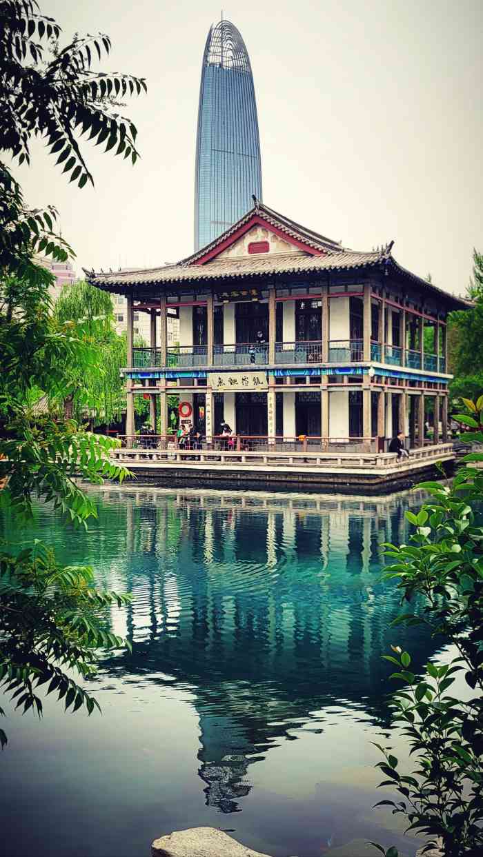 五龙潭园区-"济南,又称泉城,不仅仅有趵突泉,还有许许.