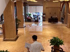 -山明水秀大饭店