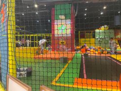 -蹦蹦跳跳(新奥购物中心店)