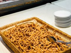 -老街坊美食汇(玉兰大街店)