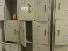 -领晟体育蓝天花园室内游泳馆