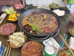 -黄潇洒老火锅(九眼桥宏济巷店)
