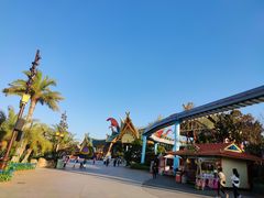 -七彩云南欢乐世界