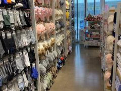 -名创优品(万达广场河东店)