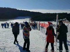-十三陵雪世界滑雪场