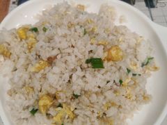 -泉哥小平房串店