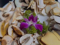 -野菌皇海景野生菌火锅(滨海大道店)