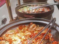 -四囍码头海鲜烧烤自助火锅(外滩南京东路悦荟广场店)