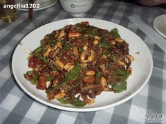 脆椒手撕鸡26同学6人都觉得比招牌菜好吃-乐乐餐厅(湘子庙街店)