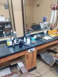 -纯剪男士理发馆·烫染专业店