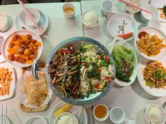 -小鱼小牛·鱼牛干锅·脆鱼火锅(世欧广场店)