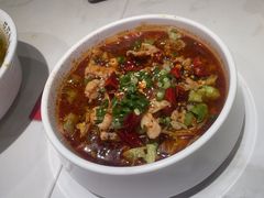 -渝是乎酸菜鱼·川渝小炒(新世界百货望京店)