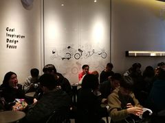 等位区-喜茶(上海正大广场店)