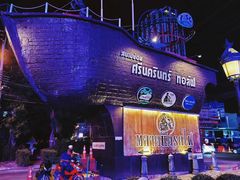 -席娜卡琳火车铁道夜市