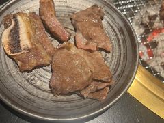 -山川小町·极番烧肉(新地假日广场店)
