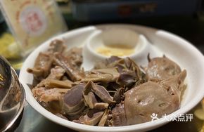 Wushan Tribute Goose Platter