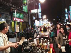 -六合夜市