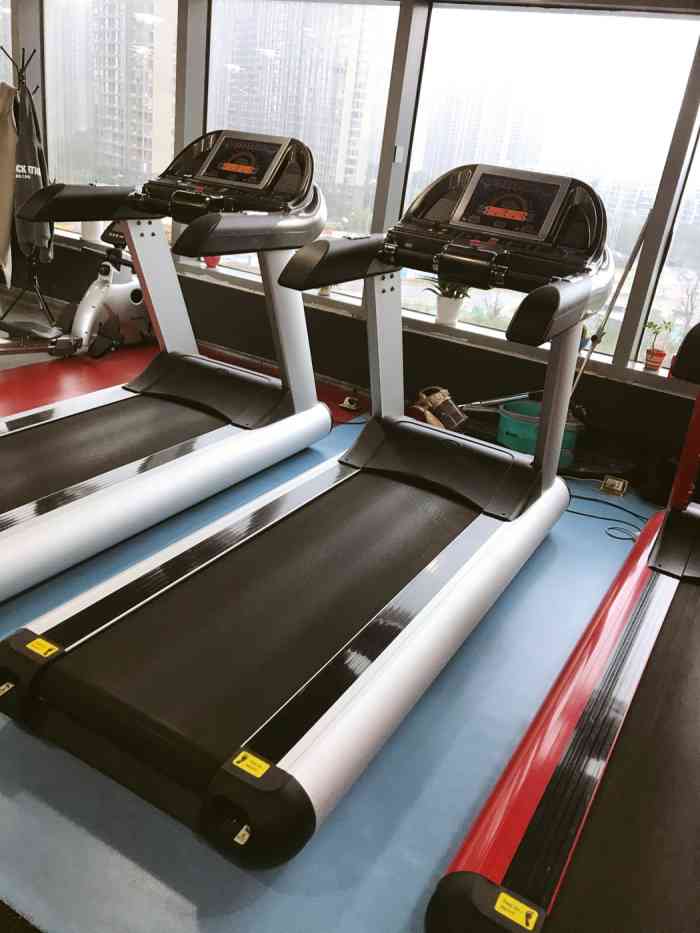 洛克健身工作室(万象城店)-"教练专业,环境不错,上了一节课感觉不错.