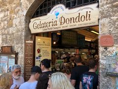 -Gelateria Dondoli