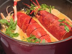 马赛海鲜锅-弦月窗LUNETTE BY AMANDA(复兴路店)