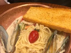 -I HOLIC艾豪丽披萨(KKone店)