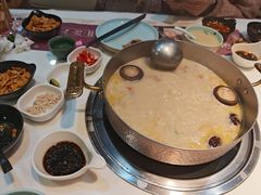 -洪氏嗨捞·猪肚鸡火锅(阳光天地店)