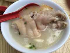 -雷祖芳老妈蹄花店