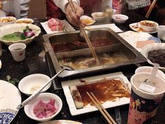 -百年川椒重庆老火锅(光谷店)