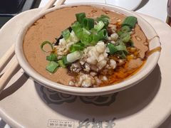 -老牌坊云南鱼豆花火锅(哈西万达店)