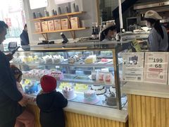 -焙丽拾光(麦凯乐直营店)