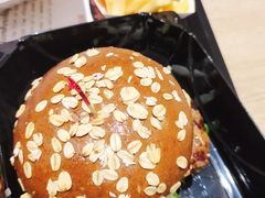 -The Habit Burger Grill 哈比特汉堡(爱琴海店)