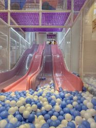 -奈尔宝·儿童乐园·亲子餐厅(华采天地店)