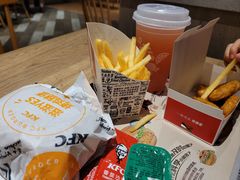-肯德基(东安路站店)