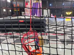 -嘿哟动霸CHUA·新潮玩运动娱乐中心·蹦床滑冰团建乐园