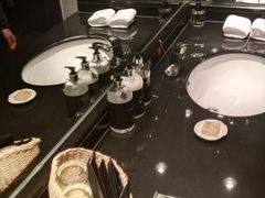 -北京保利大厦酒店(东四十条地铁站店)