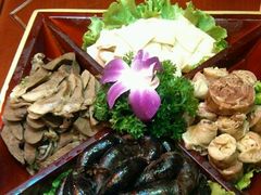 草原四喜拼-大汗行宫园林餐厅