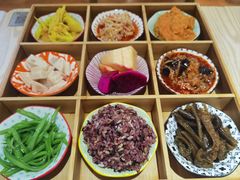-轻蔬不用等·素食(江苏路店)