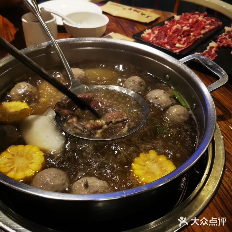 匙仁匙柄五花趾今天切的很大片，都连一块了