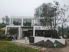 -叁山与肆客服号民宿(龙泉阳光城百工堰公园店)