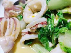 笔管鱼小白菜-开海·红岛海鲜虾水饺(石老人店)