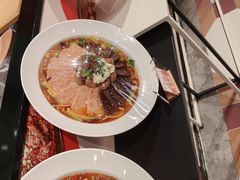 -大食代美食广场(上海中心店)