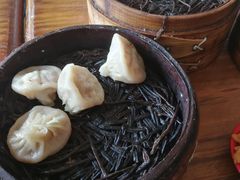 猪肉灌汤小笼包-罗卜李包子羊肉汤