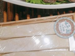 -老牌坊云南鱼豆花火锅(哈西万达店)