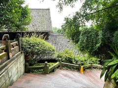 -峨眉山报国寺
