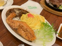 -玛格萝妮比萨屋(四平店)