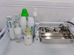 -靓芙泉专研痘痘肌