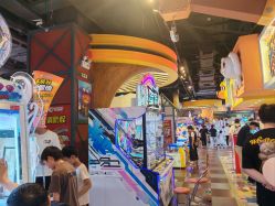 -卡通尼乐园(宝山龙湖天街店)