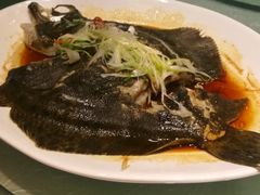清蒸多宝鱼-东方之珠海鲜酒楼(南开店)