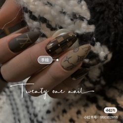 -Pink You美甲洗眉纹绣定制中心